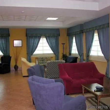 Hotel B&B Hotel Plasencia 3*