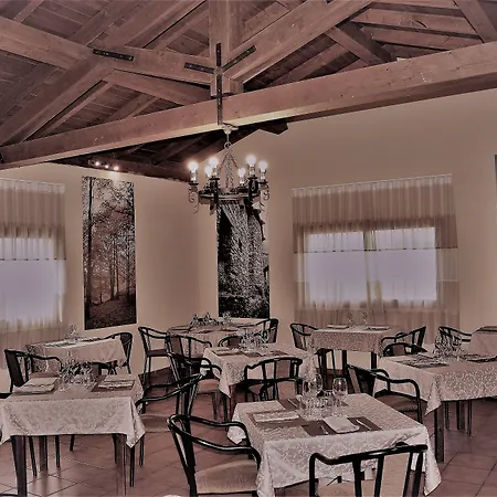 Отель Ciudad De 3*