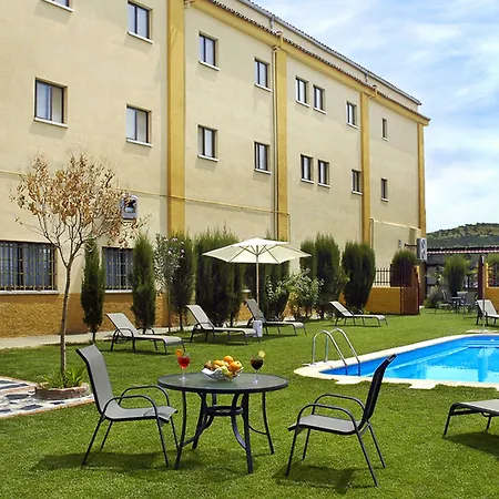 B&B Hotel Plasencia 3*