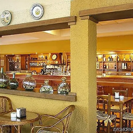 Отель Ciudad De 3*